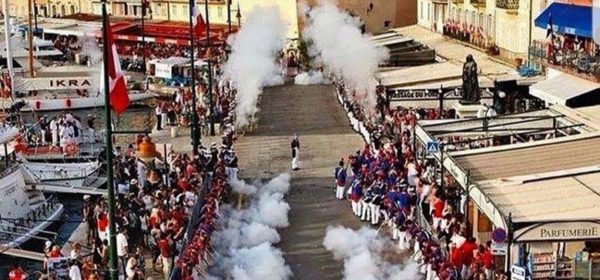 Lors de la Bravade de Saint Tropez