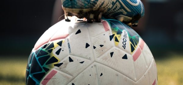 Un joueur de 17 ans du club amateur de la Vaillante d'Angers (Maine-et-Loire) a reçu une suspension de 12 ans pour avoir agressé l'arbitre lors d’un match qui remonte au mois de février 2020.